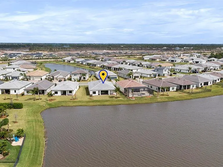 818 SE Courances Dr — Photo 27