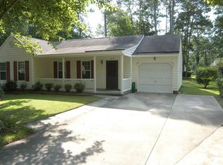 130 Woodlake Dr, Murrells Inlet, SC 29576