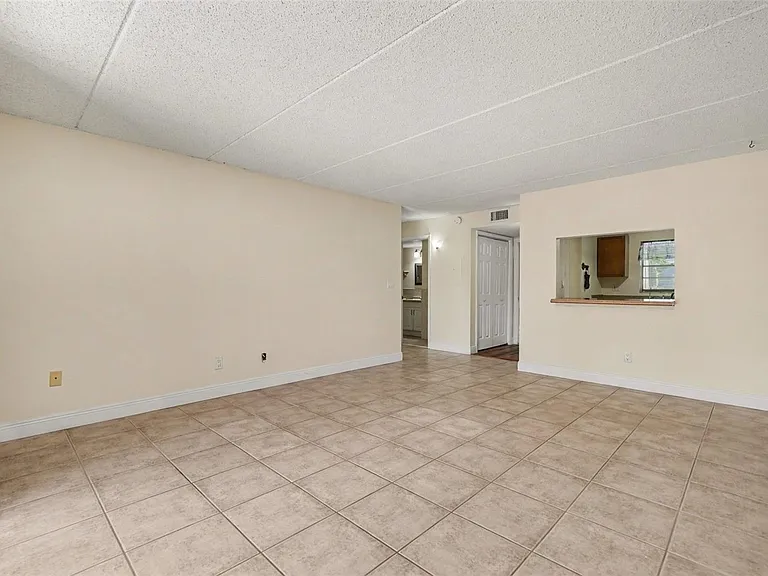 2845 Somerset Park Dr #101 — Photo 5