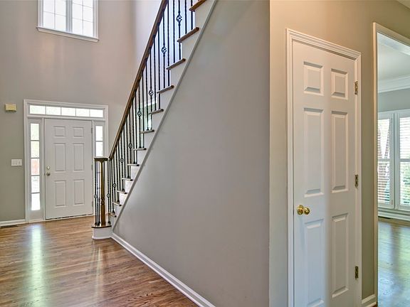 5th image of 2408 Mirrabeau Ct