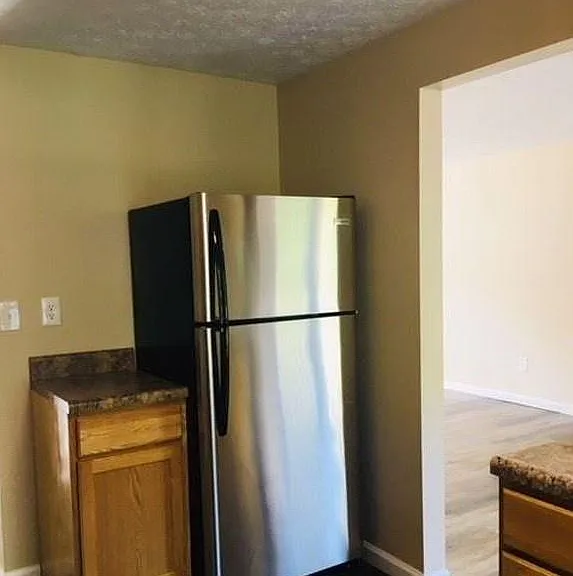 672 Holiday Dr — Photo 6