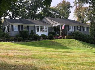 1370 Chapel Hl, Mountainside, NJ 07092