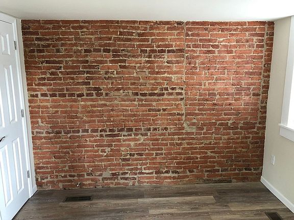 5th image of 501-503 E Chestnut St #501-1
