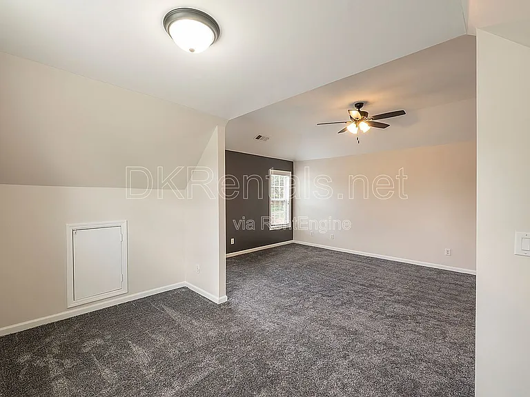 1540 Hampton Hollow Dr — Photo 23