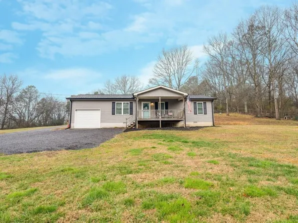 1403 Ninety Seven Springs Rd NE, Dalton, GA 30721