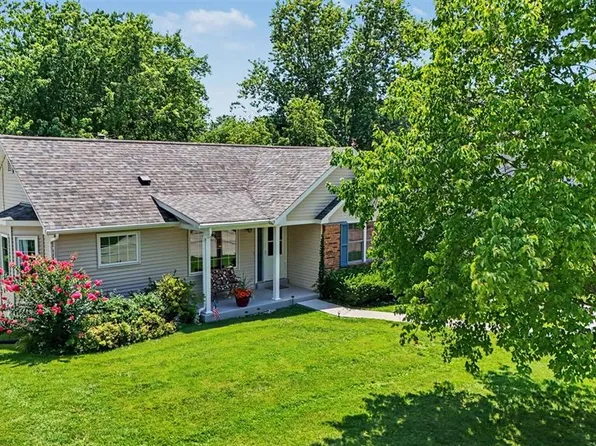 5816 Saddlebrook Dr, Saint Charles, MO 63304