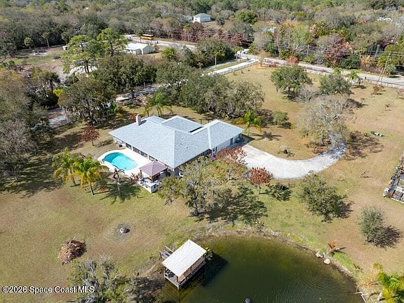 3rd image of 3375 Hield Rd