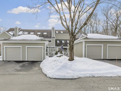 82 Country Walk, Shelton, CT, 06484