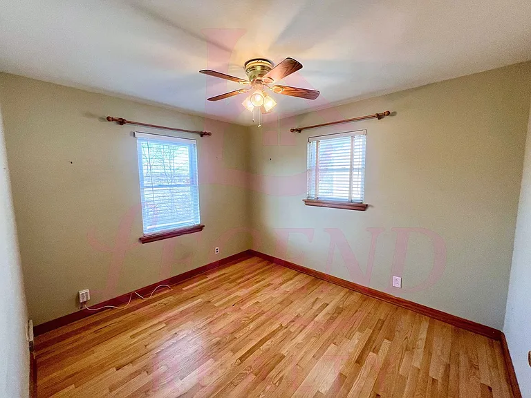 2533 Tamm Ave — Photo 6