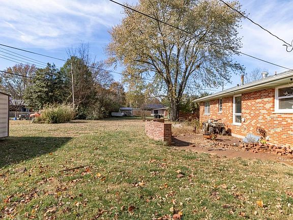 404 Forster St, Farmington, MO 63640 | MLS #23065202 | Zillow