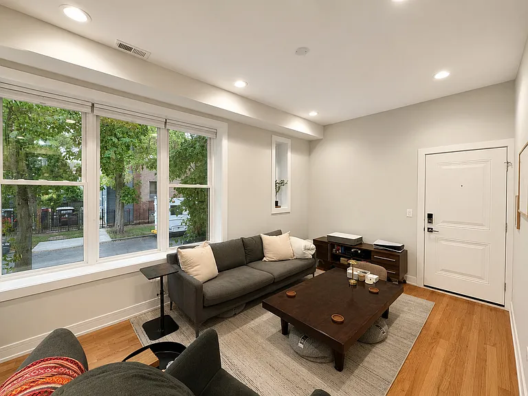 2604 N Drake Ave #1R — Photo 1