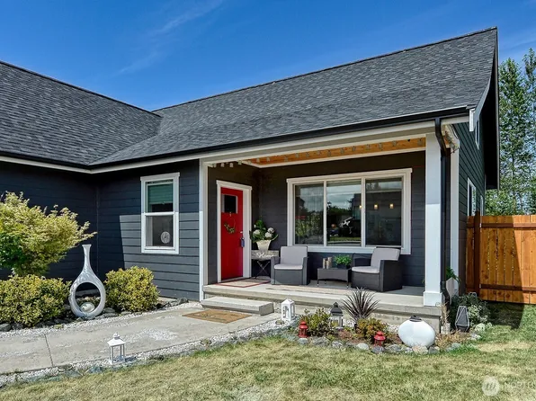919 Whispering Meadows Ct, Nooksack, WA 98276