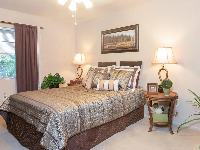 Carefree Senior Living at The Willows — Photo 42