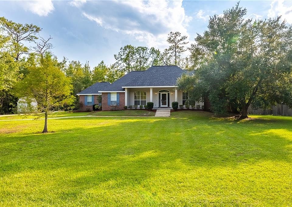 1st image of 427 Parlange Dr