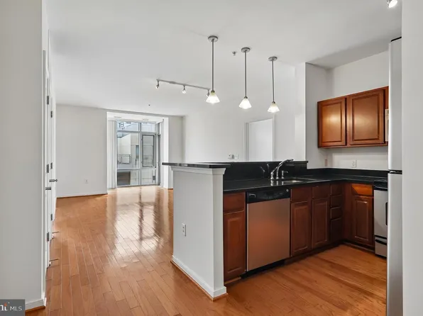 6506 America Blvd APT 510, Hyattsville, MD 20782