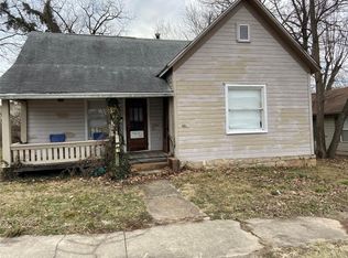 305 S Grant St, Desloge, MO