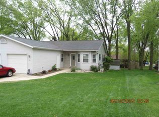 521 Naragansett Ave, Baraboo, WI 53913