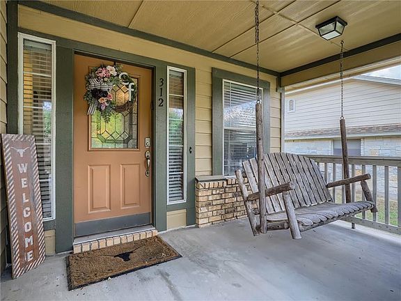 3rd image of 312 Lava Bed Dr