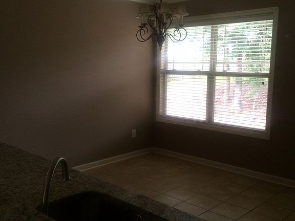 Kitchen 2, Dining Area