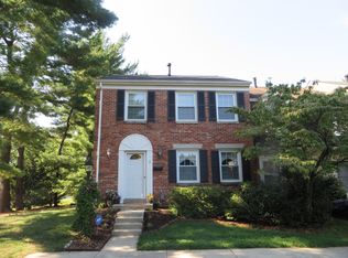 2 Irish Ct, Gaithersburg, MD 20878