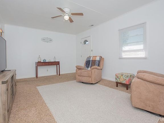 4th image of 3312 Waggoner Ave