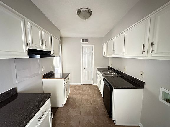2nd image of 2277 Eveningview Dr