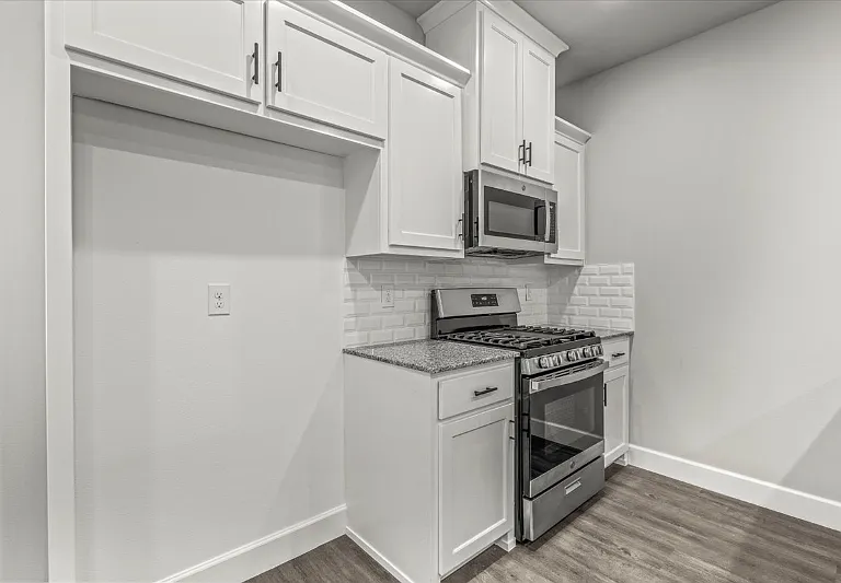 1050 Sunshine Ct — Photo 9