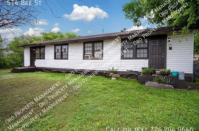 514 Bee St — Photo 2