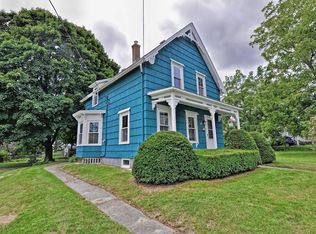 33 Baker St, Worcester, MA 01603