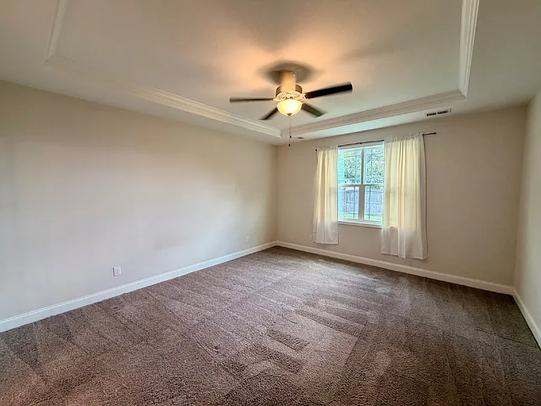 628 Colston Ln — Photo 12