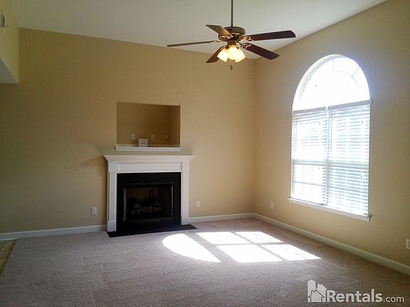 2nd image of 2961 Greentree Dr