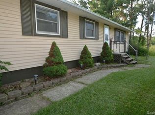 4040 Calkins Rd, Dryden, MI 48428