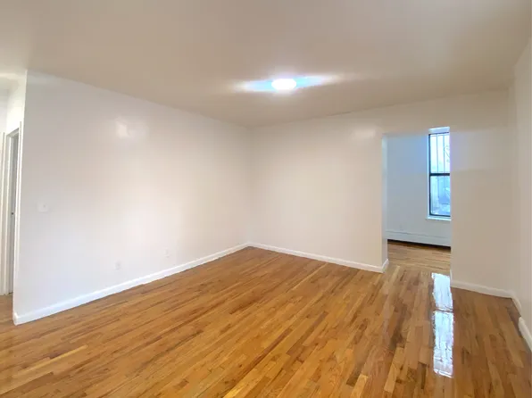 2018 3rd Avenue image 5 of 20