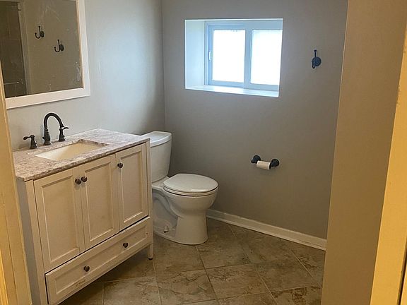 4th image of 6722 N Oliphant Ave #G