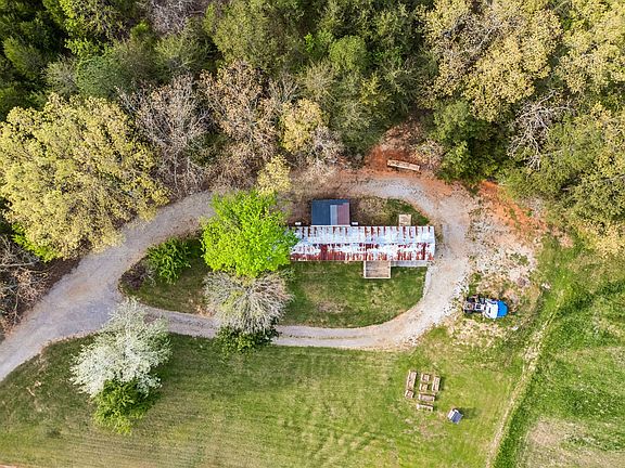 2nd image of 1033 Pollard Rd