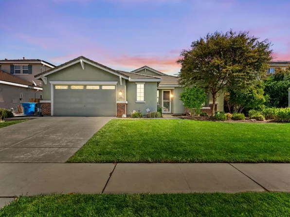 2045 Knights Ferry Dr, Plumas Lake, CA 95961