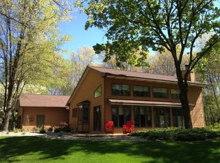 2808 Scarborough Ct, Midland, MI
