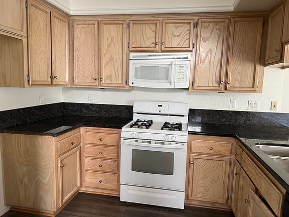5th image of 5136 Perth Glen Dr