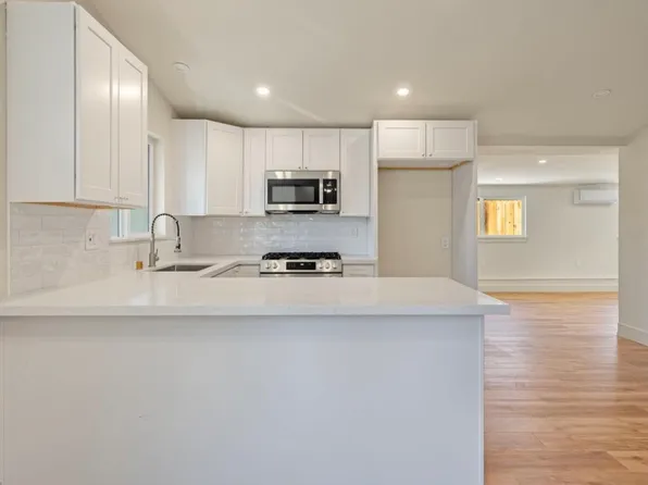 3889 32nd Ave, Sacramento, CA 95824