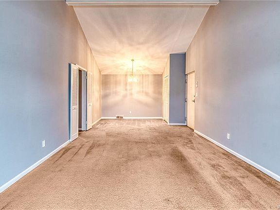 5th image of 73 Henel Ave APT 6
