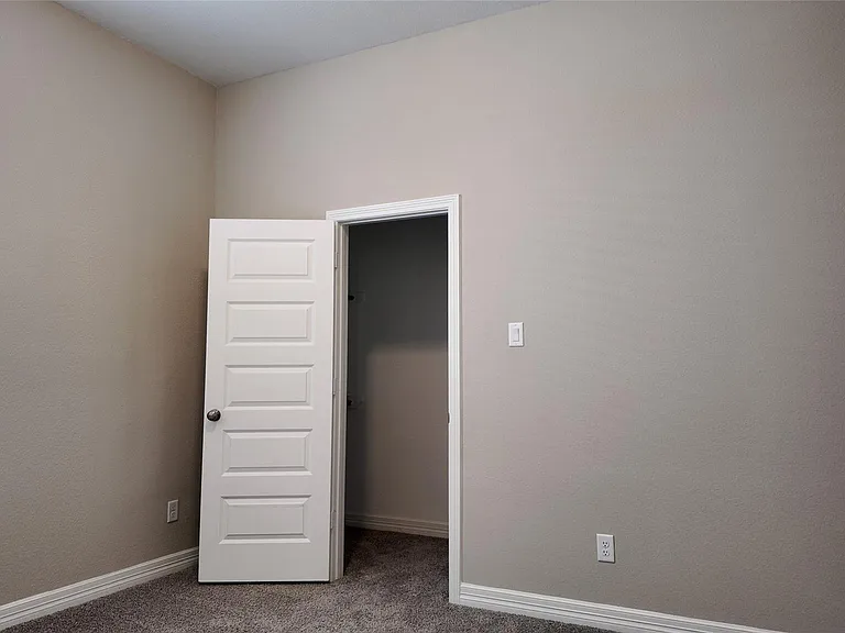 360 Mallorn Ln — Photo 18