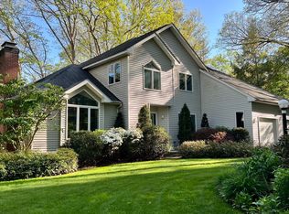 47 Jeremy River Dr, Colchester, CT 06415