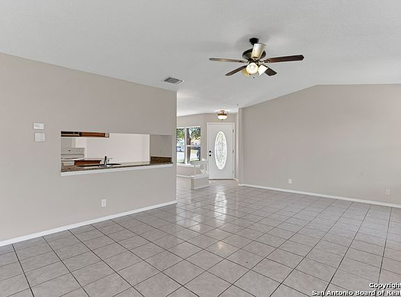 3rd image of 5927 Cliffbrier Dr