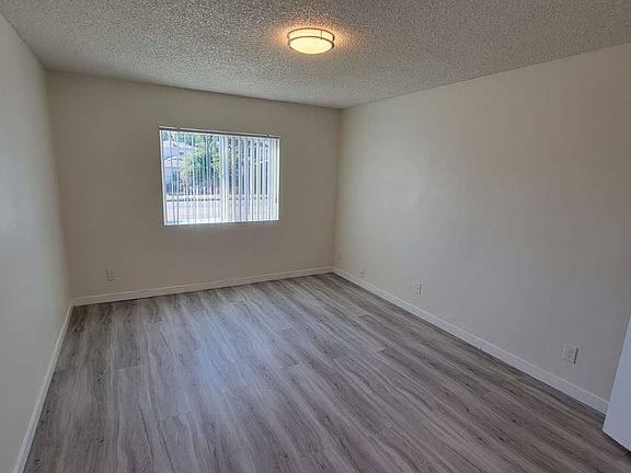 4th image of 13347 Victory Blvd APT 101