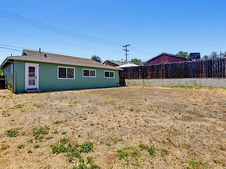 1463 Sweetwater Ln — Photo 29