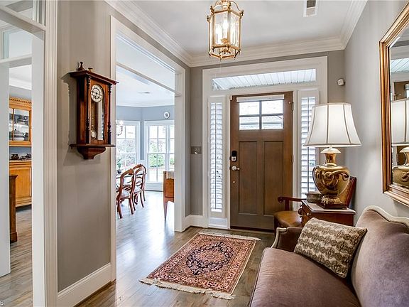 3rd image of 18 Blakeney Pl