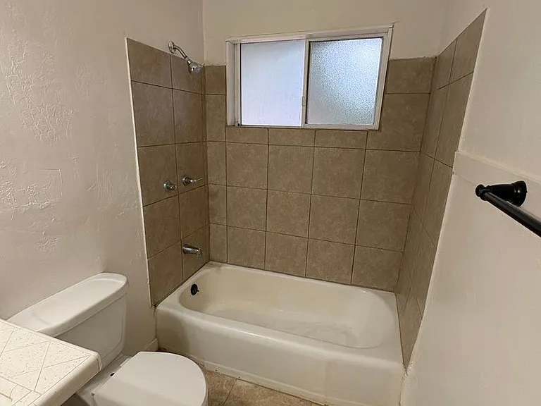 690 W North Way — Photo 13