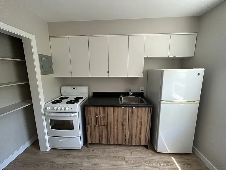 1066 Tower Rd #13 — Photo 29