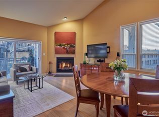 909 N 35th St APT 403, Seattle, WA 98103