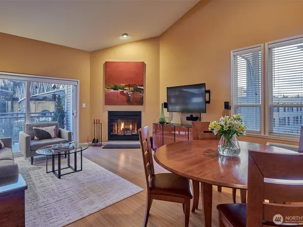 909 N 35TH Street #403, Seattle, WA 98103